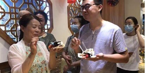 郭威最新邻居爆料视频,揭秘明星邻里的真实生活片段  第1张